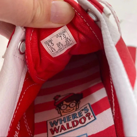 Vans x Where’s Waldo ? Red White Old Skool Textile Low Top Size 5.5 - Picture 8 of 10
